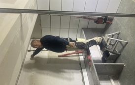Prace remontowe przy węźle sanitarno - łazienkowym w budynku remizy OSP_4