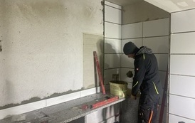 Prace remontowe przy węźle sanitarno - łazienkowym w budynku remizy OSP_1