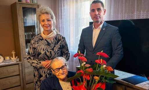 Zdjęcie do Kolejna wspaniała rocznica w naszej gminie! Pani Marianna Bogusz obchodziła 90. urodziny